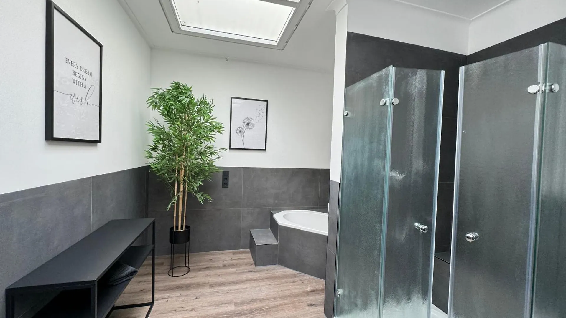 220 Qm Penthouse Wohnung Mit Fahrstuhl - Ohne Spa City Airport City Airport Mannheim 0*,